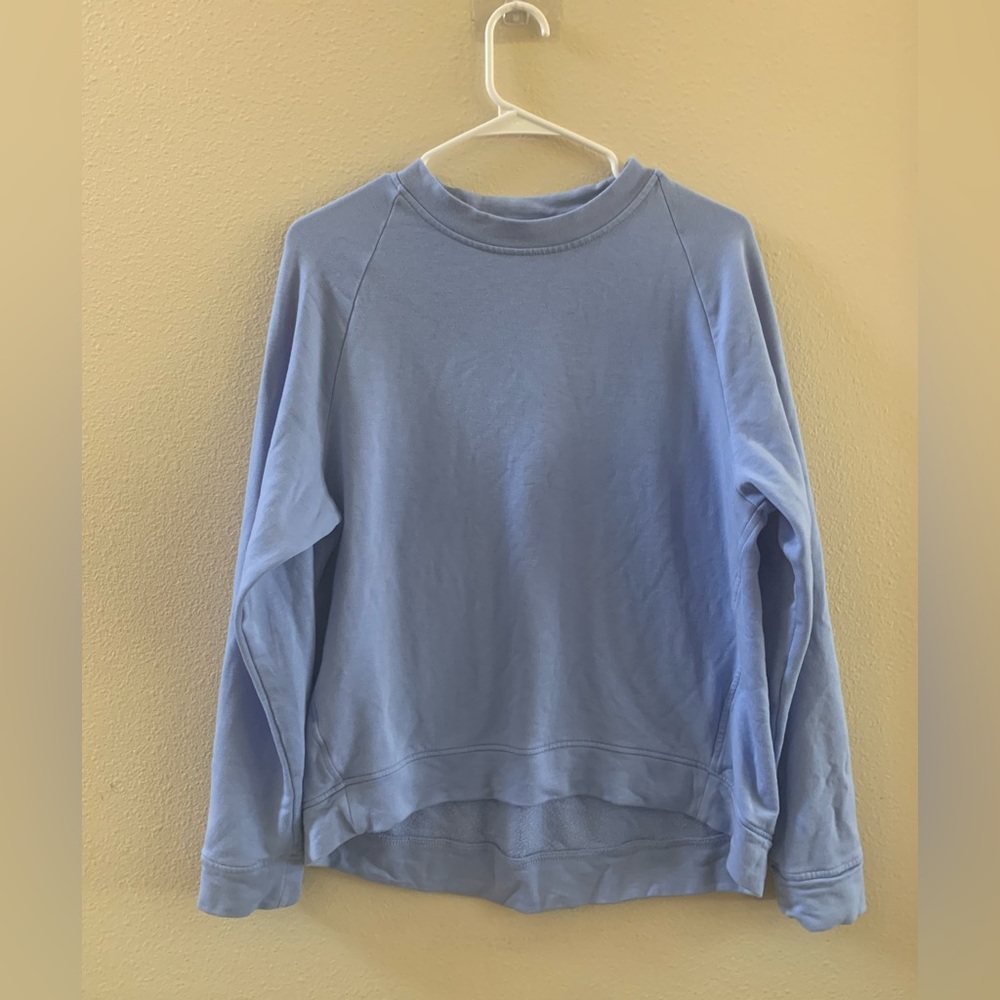 Lou & Grey crew neck sweatshirt. Size M.